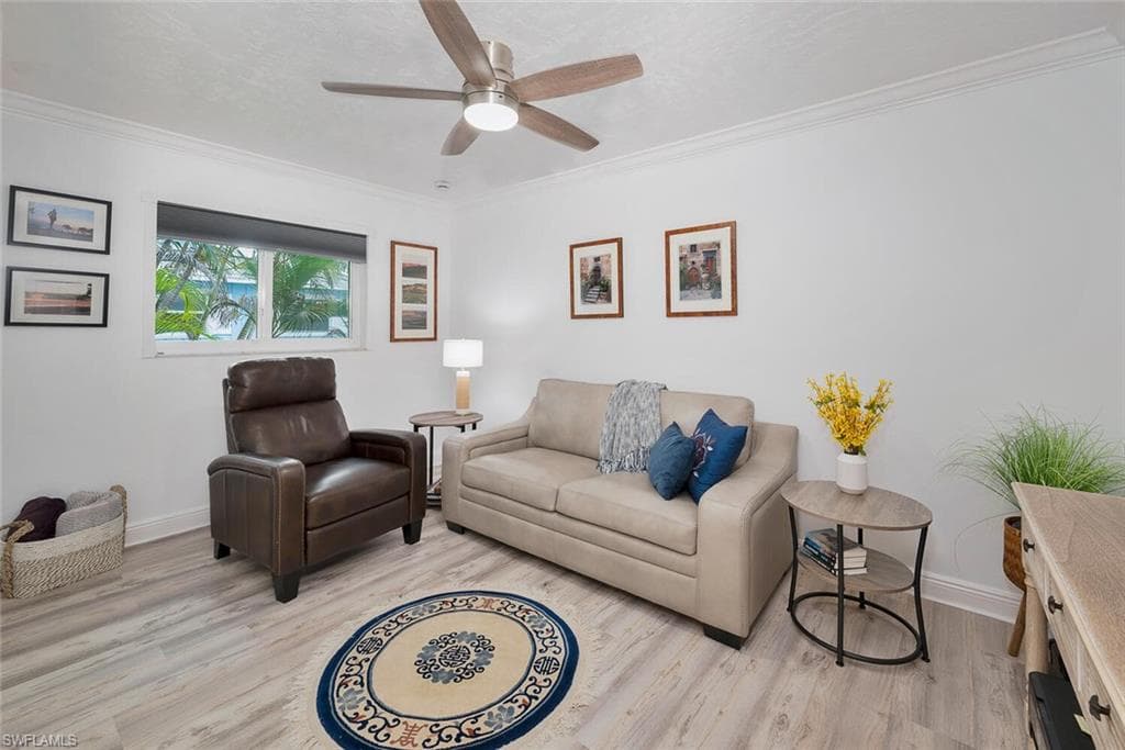 1320 Blue Point Ave 11, Naples, FL 34102-11