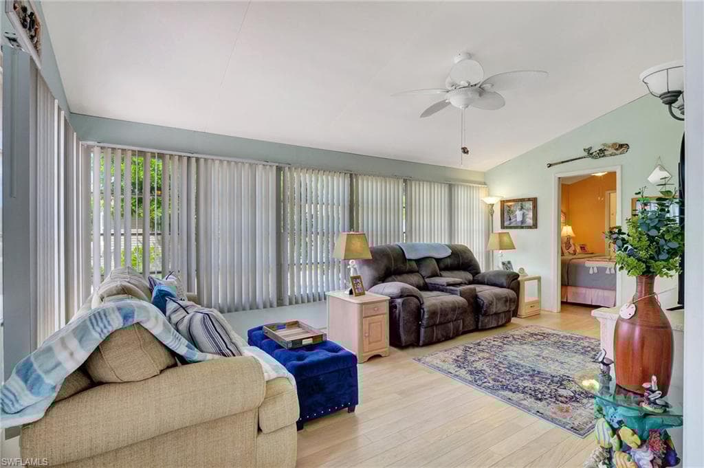 1031 Crystal Lake Dr, Naples, FL 34120-18