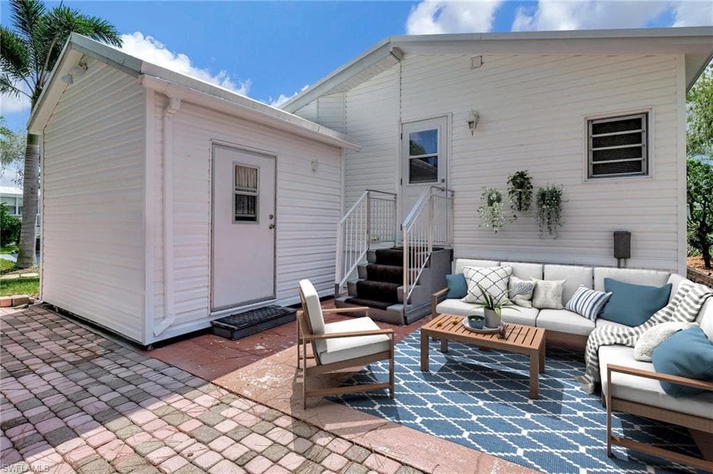 1031 Crystal Lake Dr, Naples, FL 34120-26