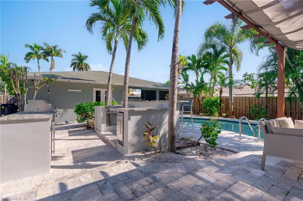 720 108th Ave N, Naples, FL 34108-12