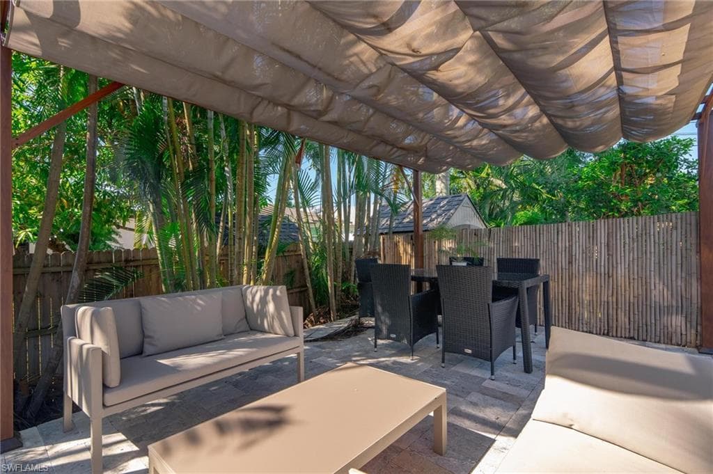 720 108th Ave N, Naples, FL 34108-13