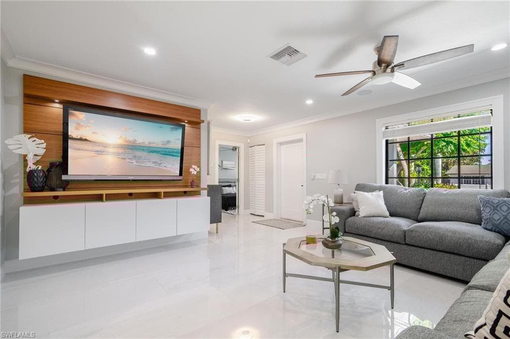 720 108th Ave N, Naples, FL 34108-16