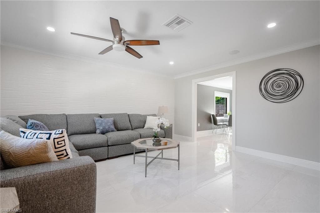 720 108th Ave N, Naples, FL 34108-19