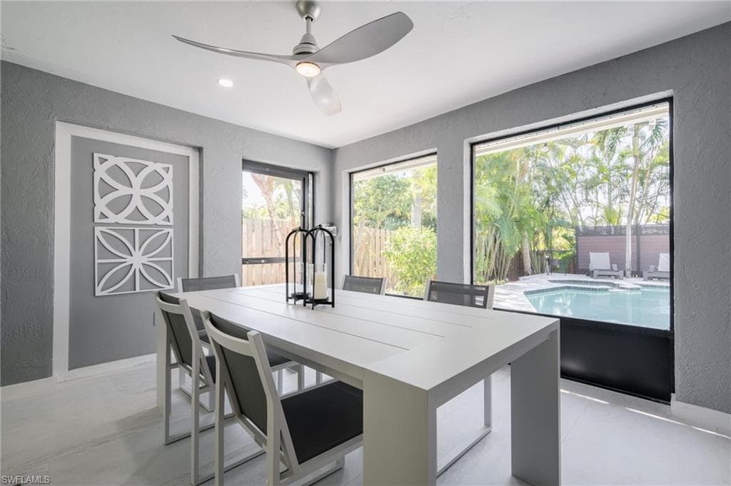 720 108th Ave N, Naples, FL 34108-27