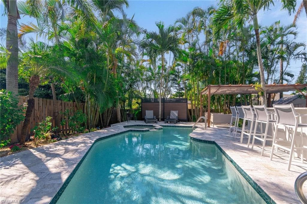 720 108th Ave N, Naples, FL 34108-7