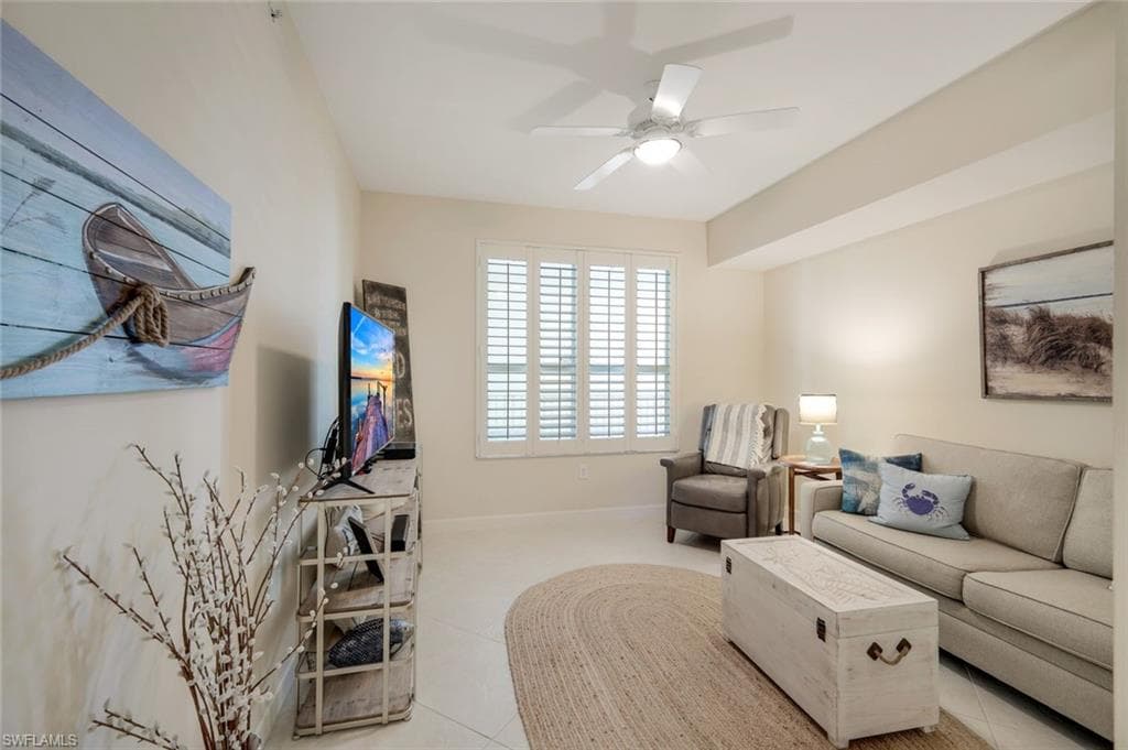 315 Dunes Blvd 204, Naples, FL 34110-16