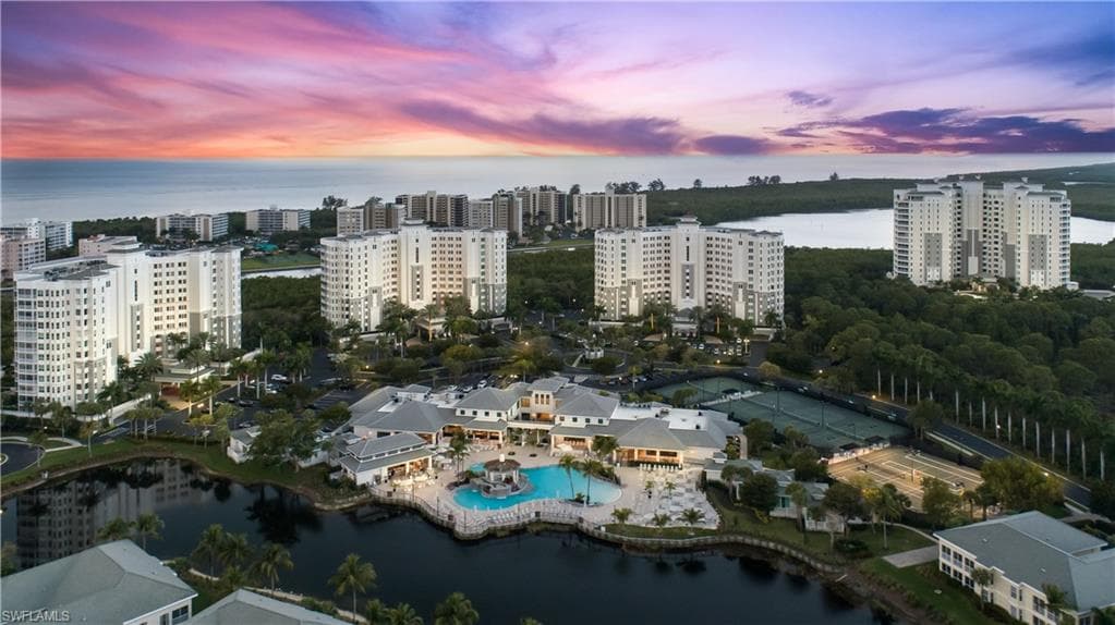 315 Dunes Blvd 204, Naples, FL 34110-1