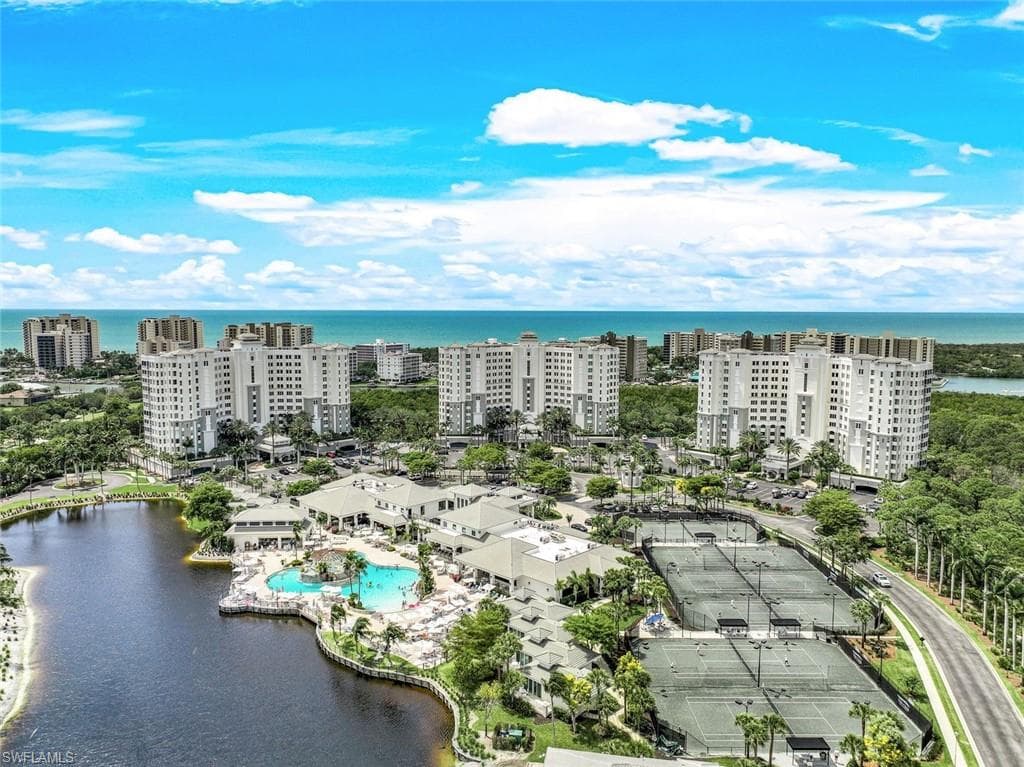 315 Dunes Blvd 204, Naples, FL 34110-32