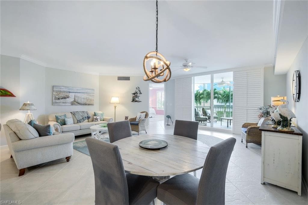 315 Dunes Blvd 204, Naples, FL 34110-6