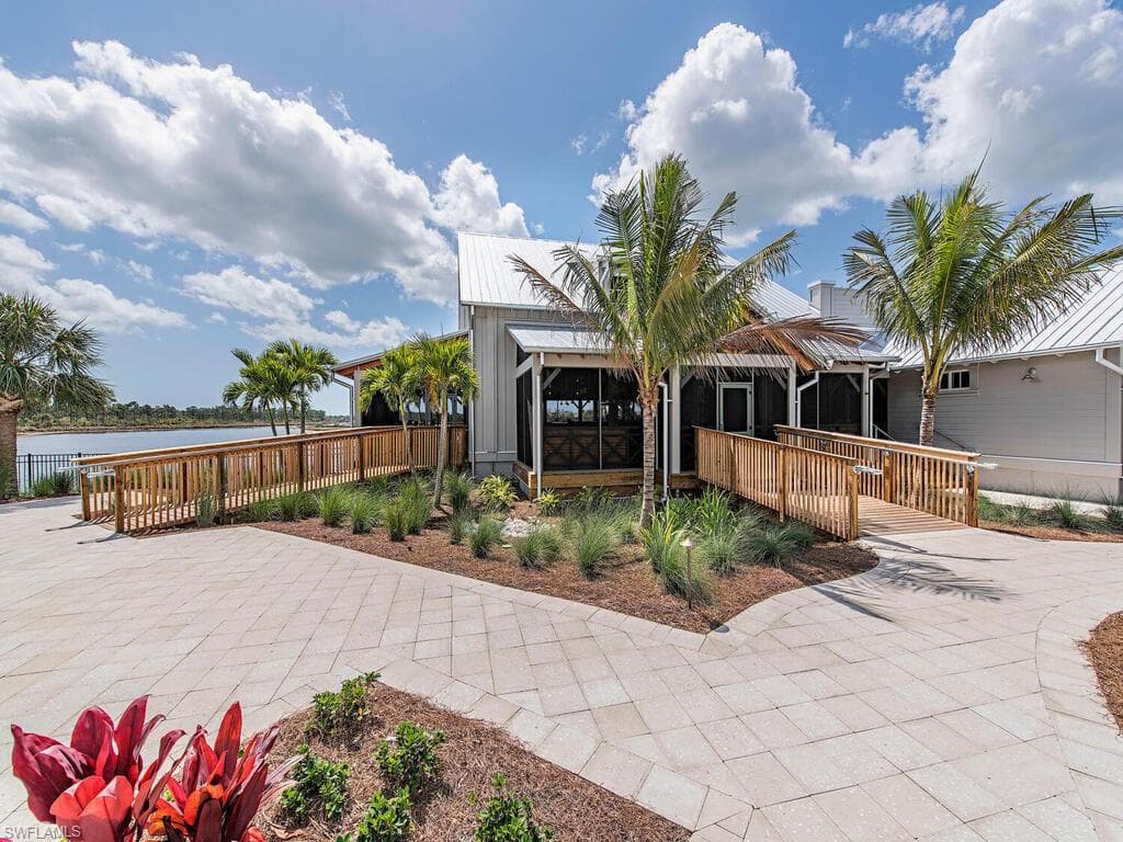 5130 Andros Dr, Naples, FL 34113-23