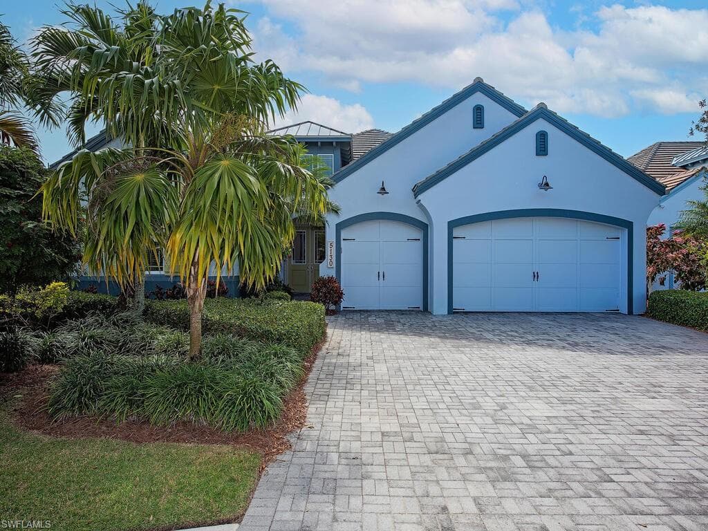 5130 Andros Dr, Naples, FL 34113-2