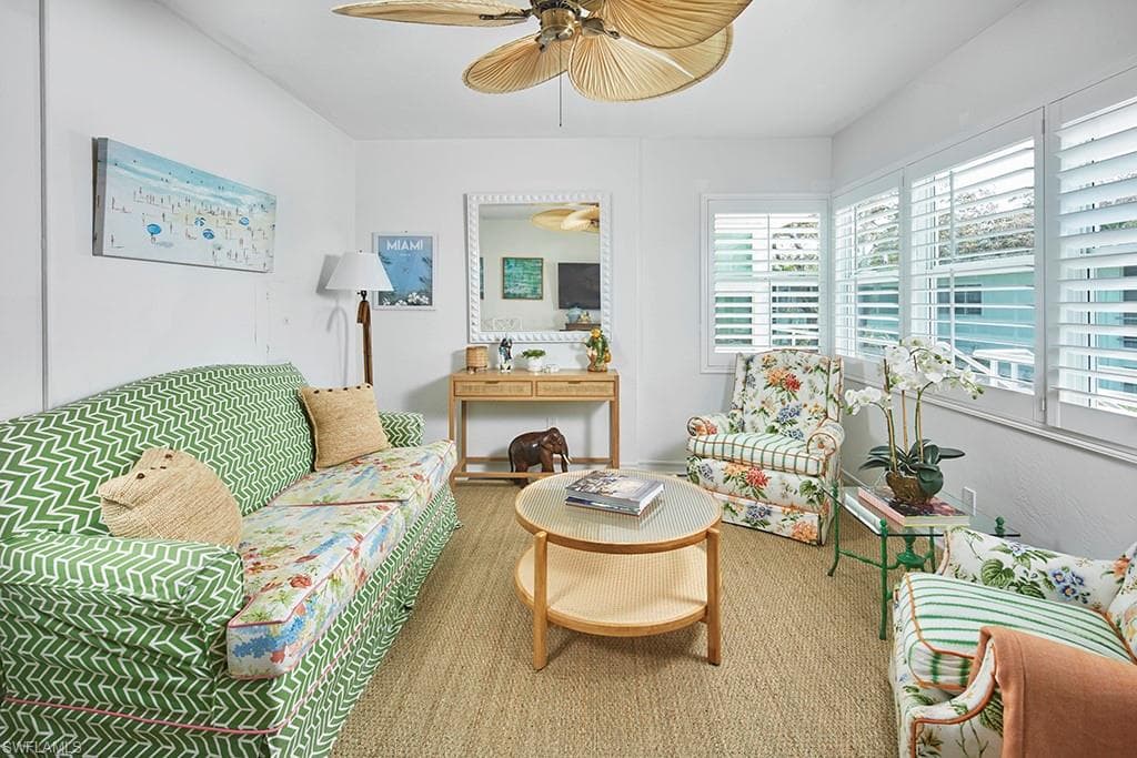 271 8th Ave S 271, Naples, FL 34102-4
