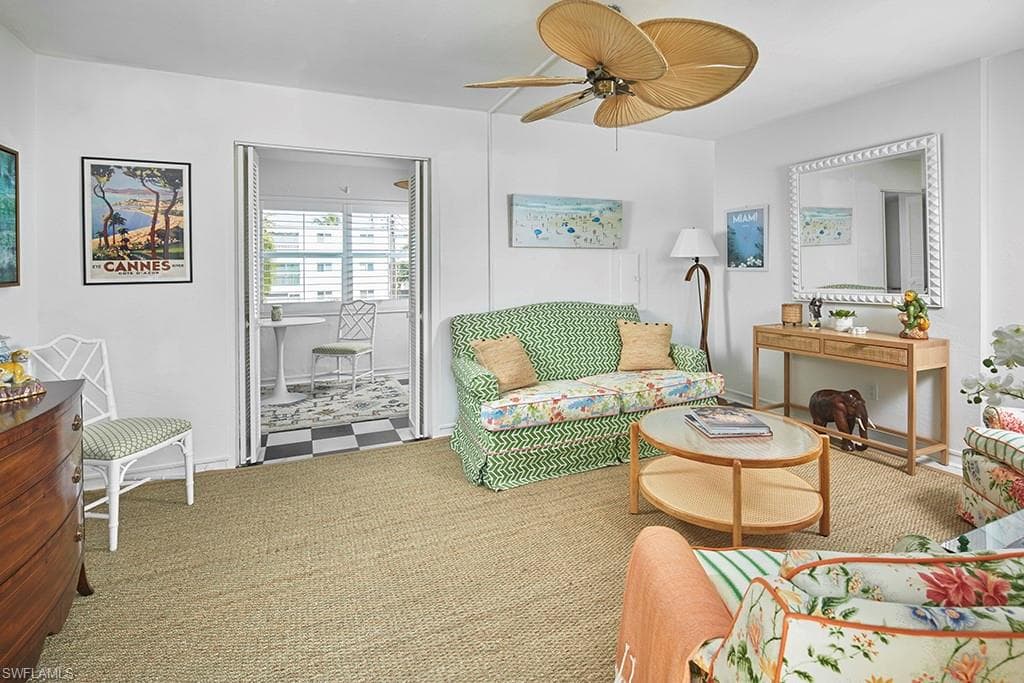 271 8th Ave S 271, Naples, FL 34102-6