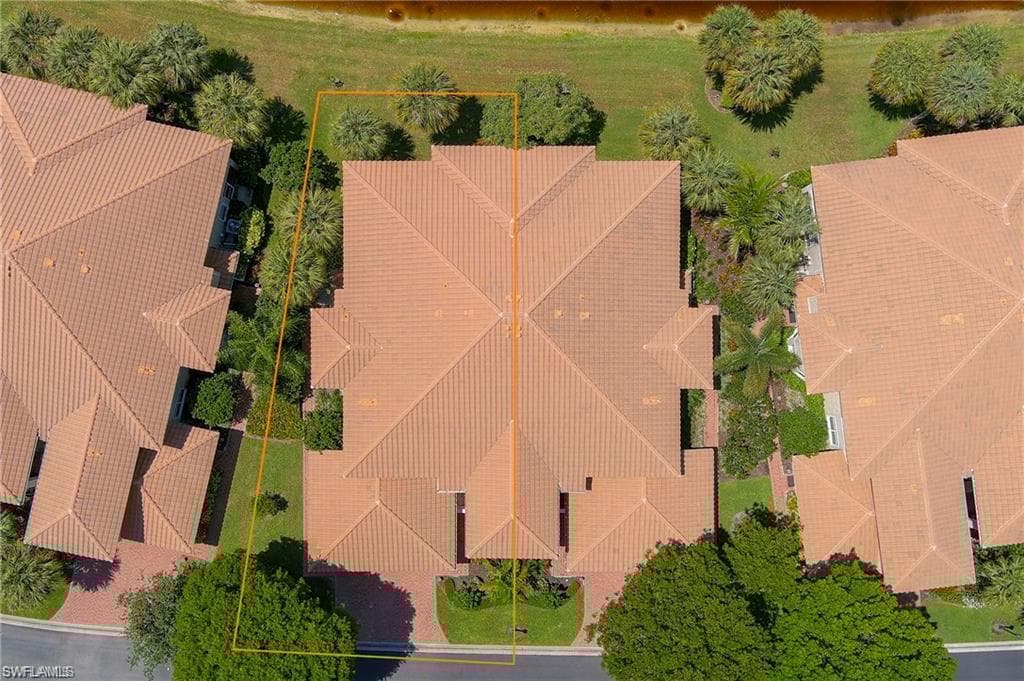 8479 Abbington Cir 1221, Naples, FL 34108-25