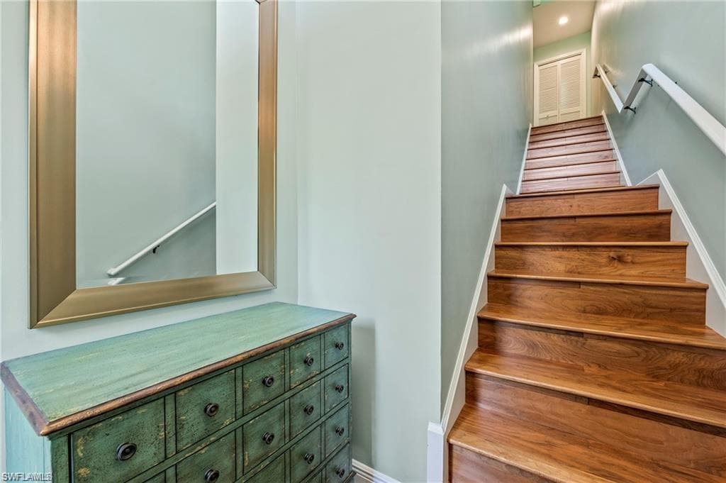 8479 Abbington Cir 1221, Naples, FL 34108-3