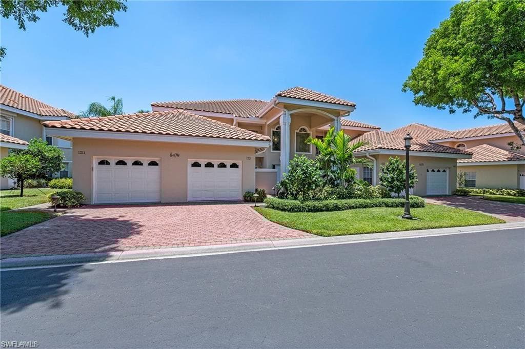 8479 Abbington Cir 1221, Naples, FL 34108-4
