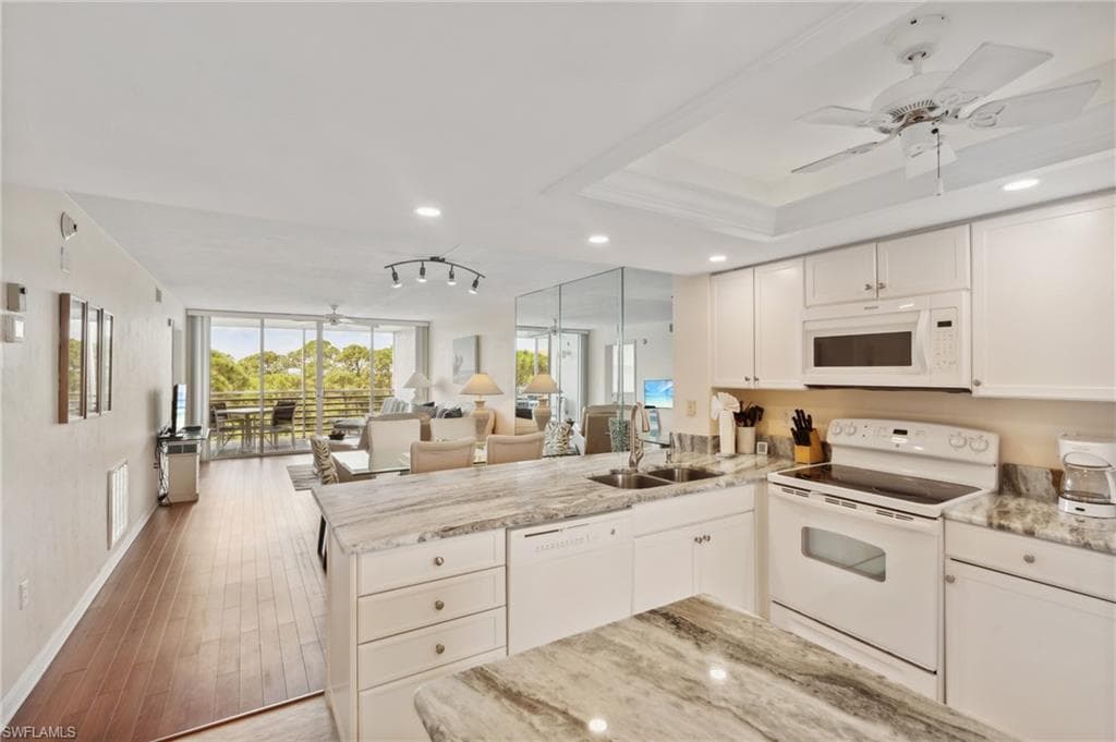 290 Naples Cove Dr 2604, Naples, FL 34110-19