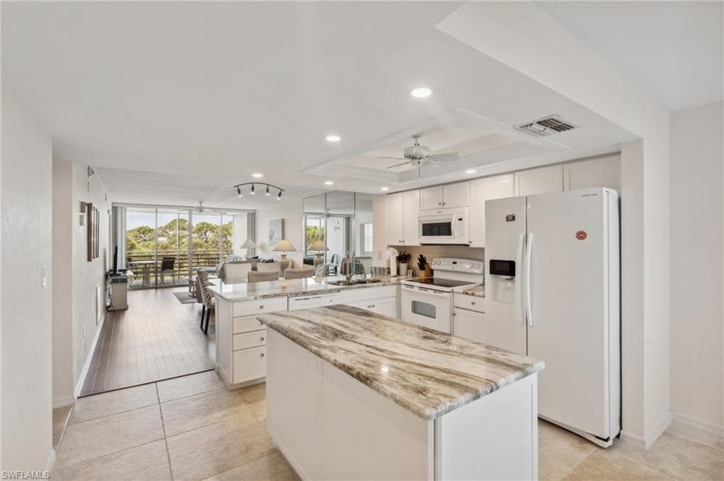 290 Naples Cove Dr 2604, Naples, FL 34110-20