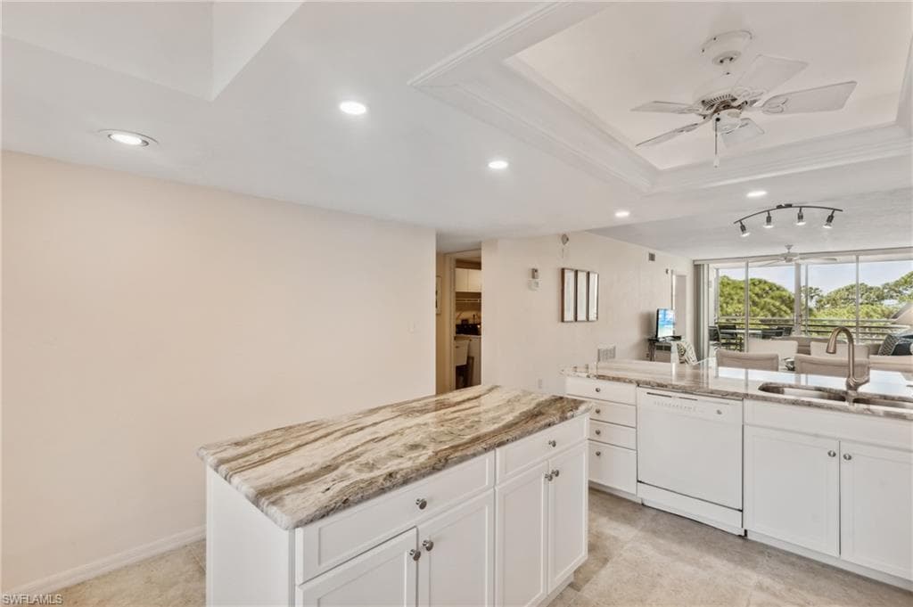 290 Naples Cove Dr 2604, Naples, FL 34110-21