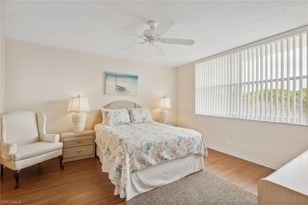 290 Naples Cove Dr 2604, Naples, FL 34110-22