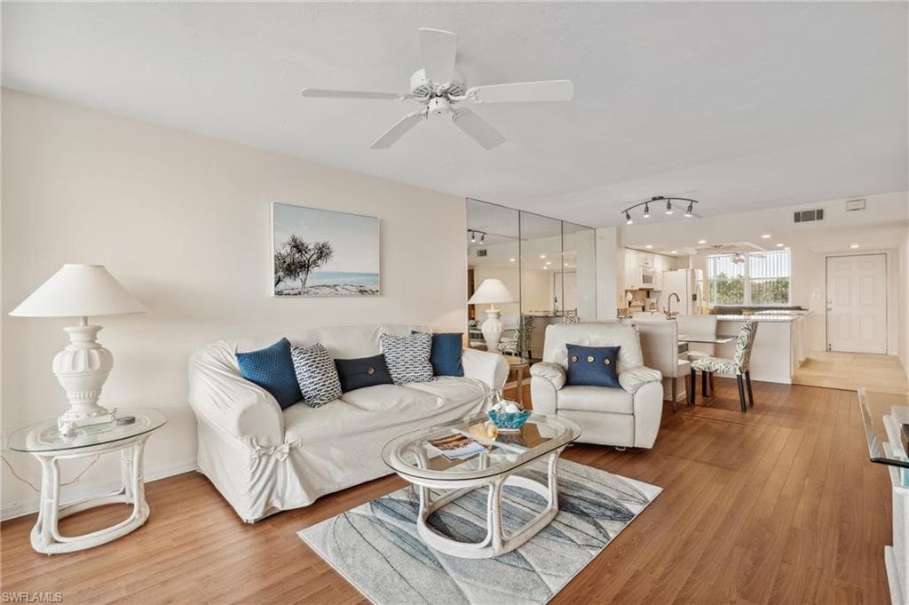 290 Naples Cove Dr 2604, Naples, FL 34110-2