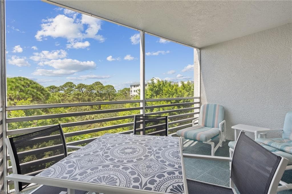 290 Naples Cove Dr 2604, Naples, FL 34110-32