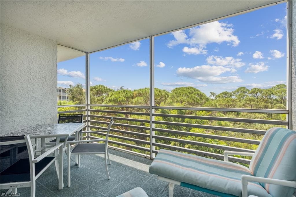 290 Naples Cove Dr 2604, Naples, FL 34110-34