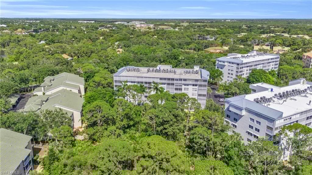290 Naples Cove Dr 2604, Naples, FL 34110-38