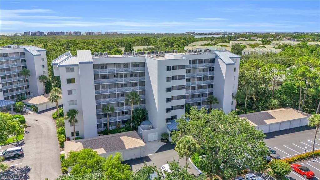 290 Naples Cove Dr 2604, Naples, FL 34110-40