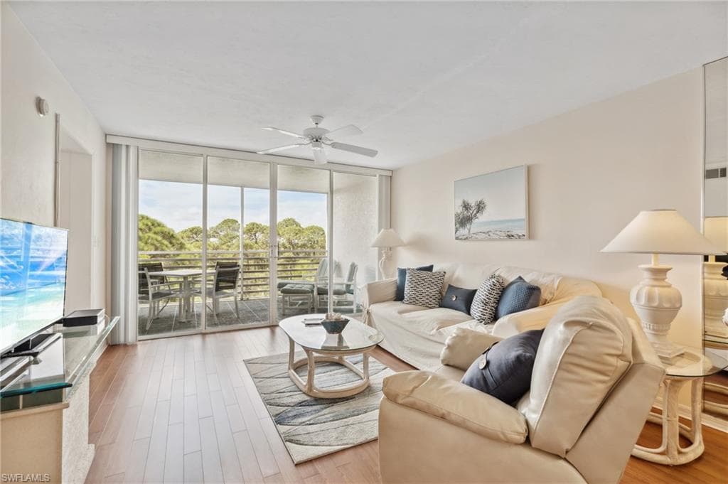 290 Naples Cove Dr 2604, Naples, FL 34110-6