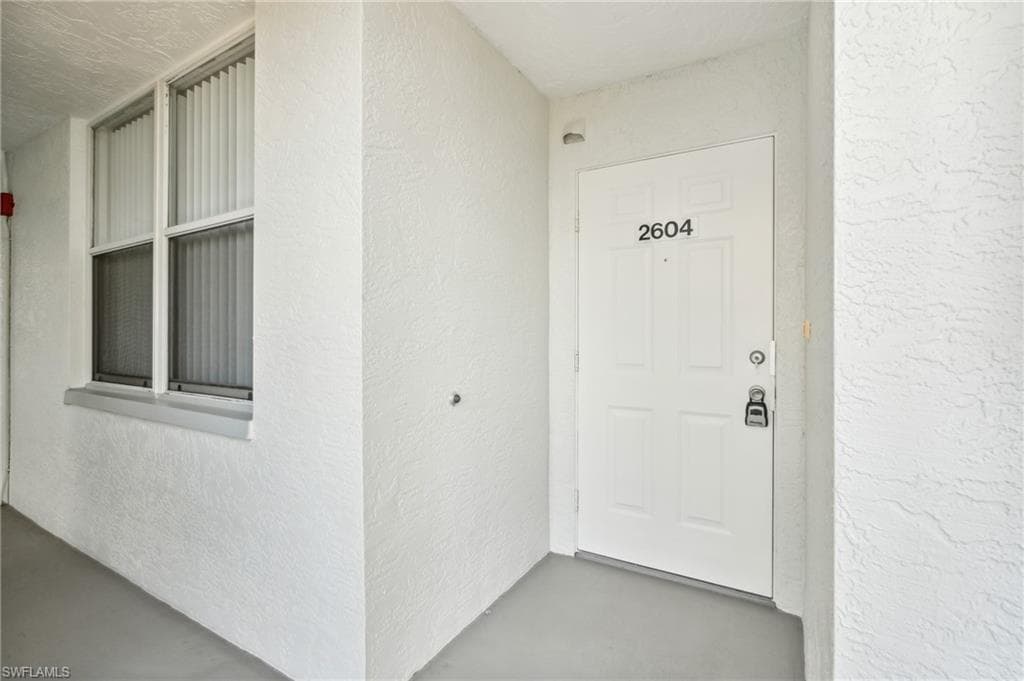 290 Naples Cove Dr 2604, Naples, FL 34110-7