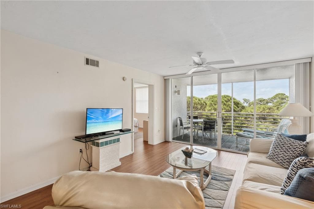 290 Naples Cove Dr 2604, Naples, FL 34110-8