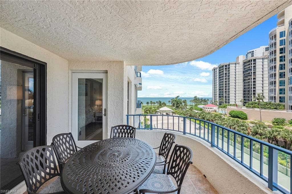 4451 Gulf Shore Blvd N 605, Naples, FL 34103-2