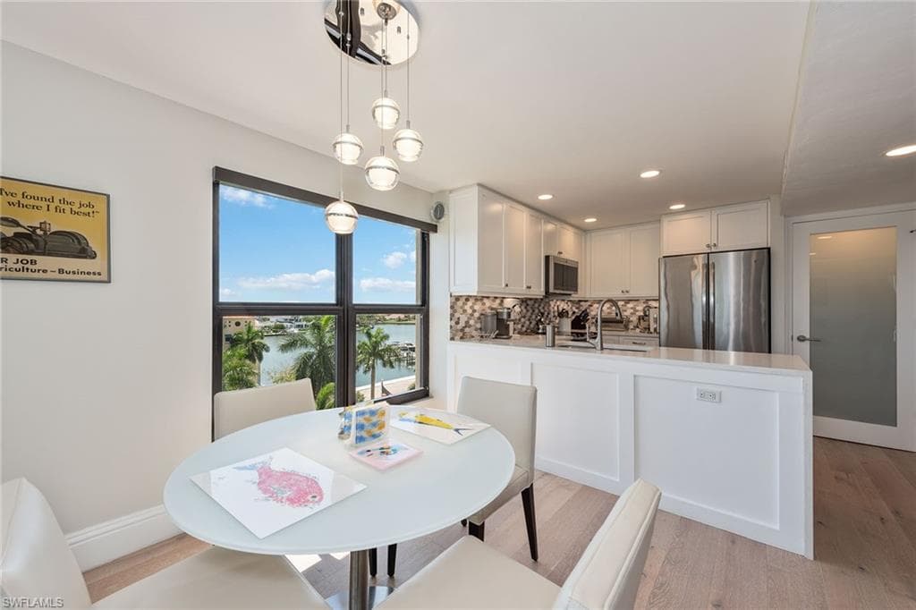 4451 Gulf Shore Blvd N 605, Naples, FL 34103-5