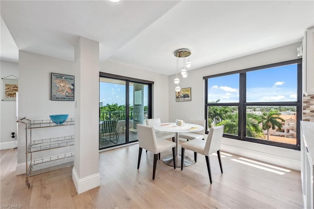 4451 Gulf Shore Blvd N 605, Naples, FL 34103-6