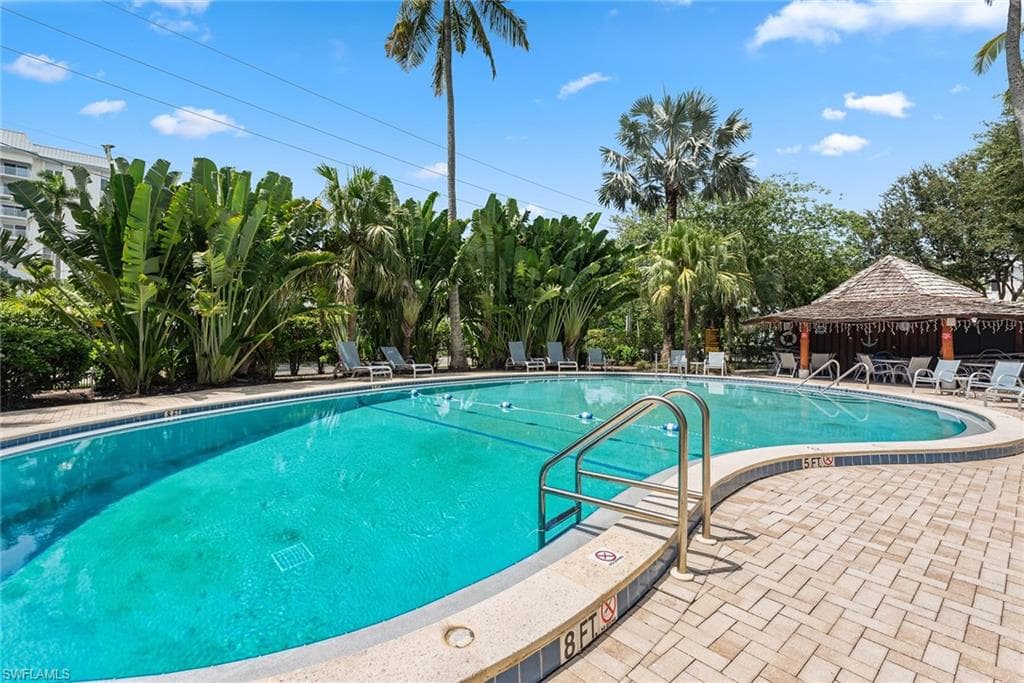 1300 Gulf Shore Blvd N 407, Naples, FL 34102-17