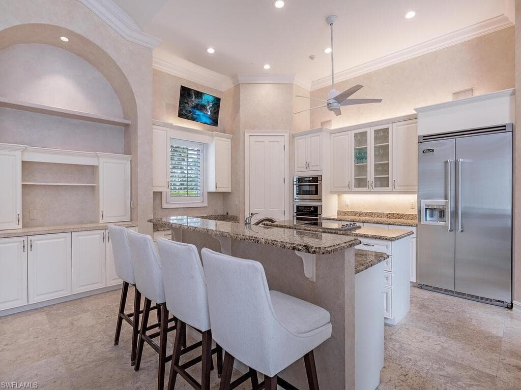 2080 Gordon Dr, Naples, FL 34102-9