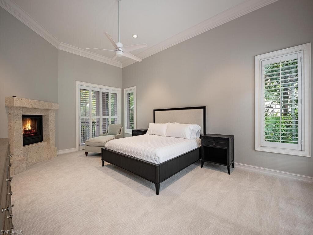 2080 Gordon Dr, Naples, FL 34102-11
