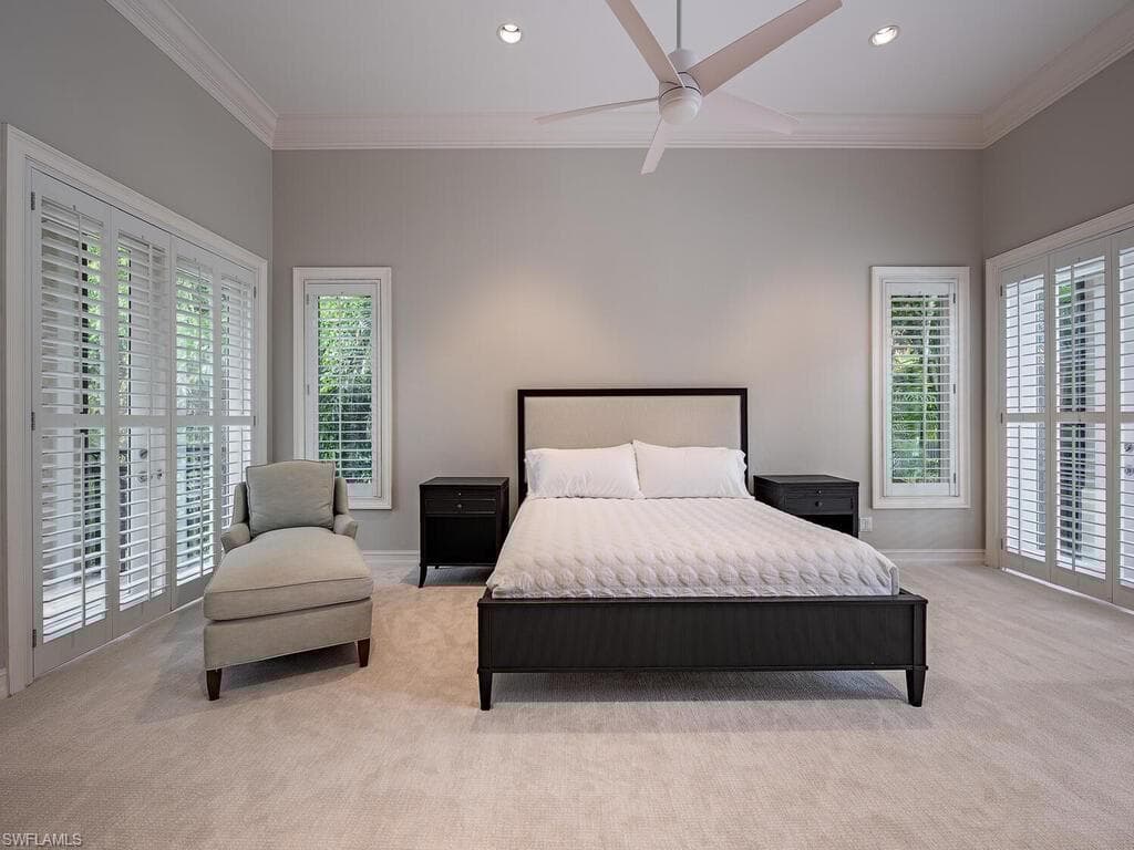 2080 Gordon Dr, Naples, FL 34102-12