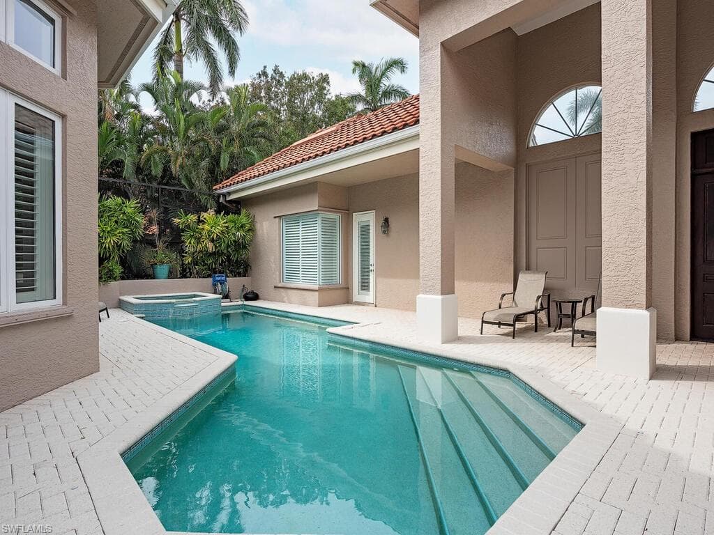 2080 Gordon Dr, Naples, FL 34102-15