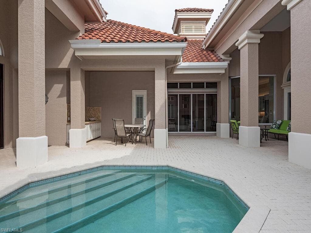 2080 Gordon Dr, Naples, FL 34102-16