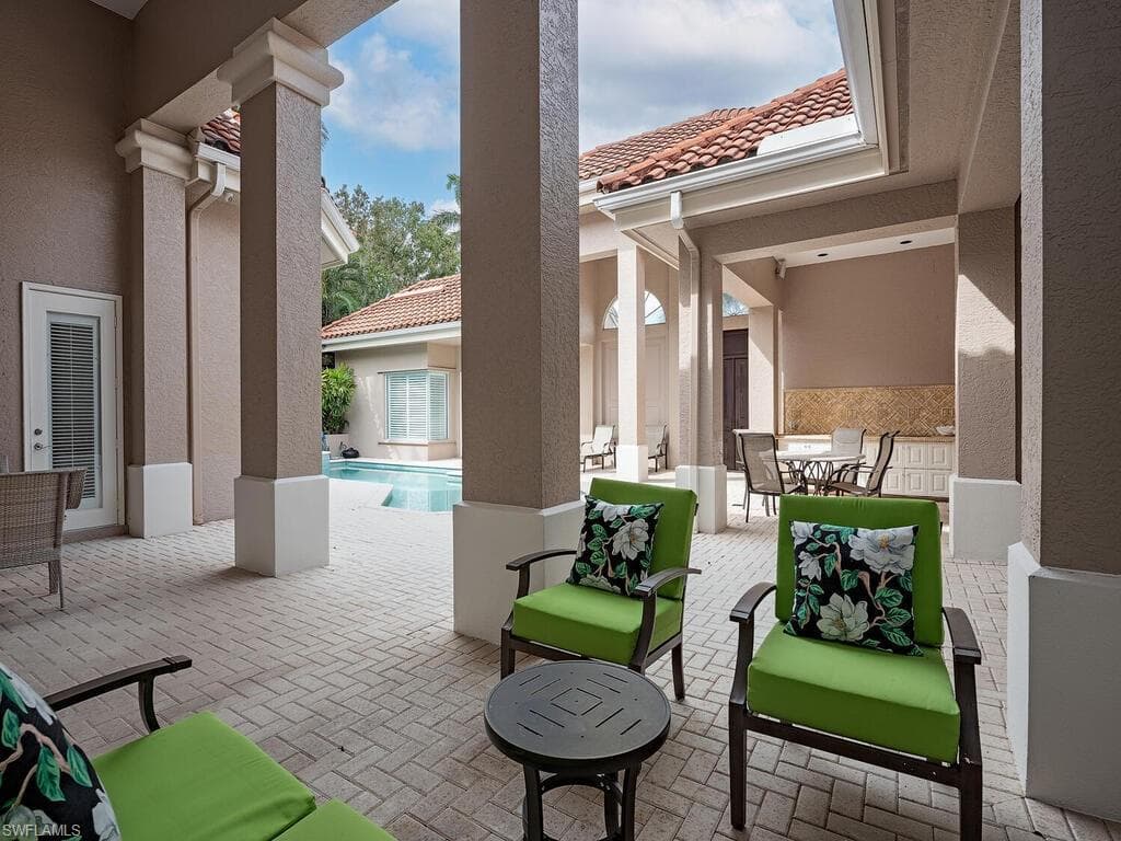 2080 Gordon Dr, Naples, FL 34102-17