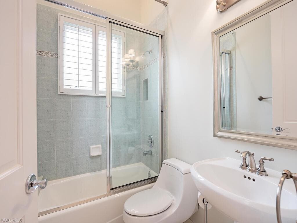 2080 Gordon Dr, Naples, FL 34102-22