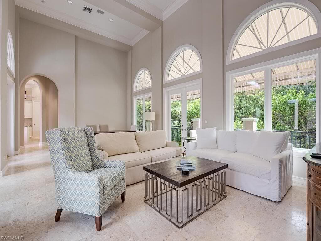 2080 Gordon Dr, Naples, FL 34102-5