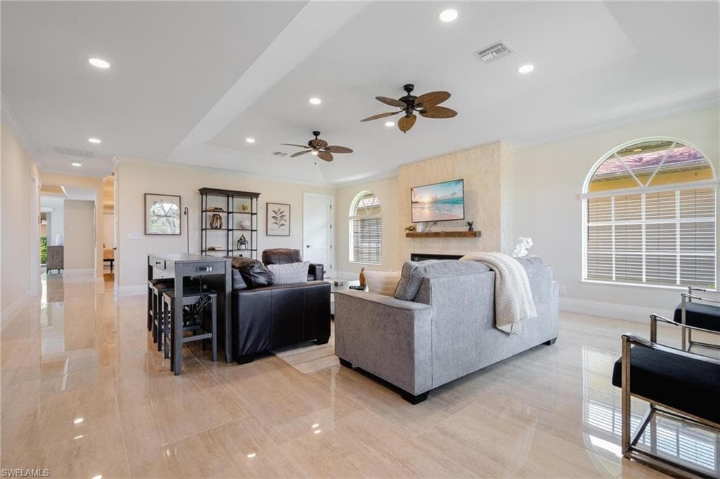 515 99th Ave N, Naples, FL 34108-15