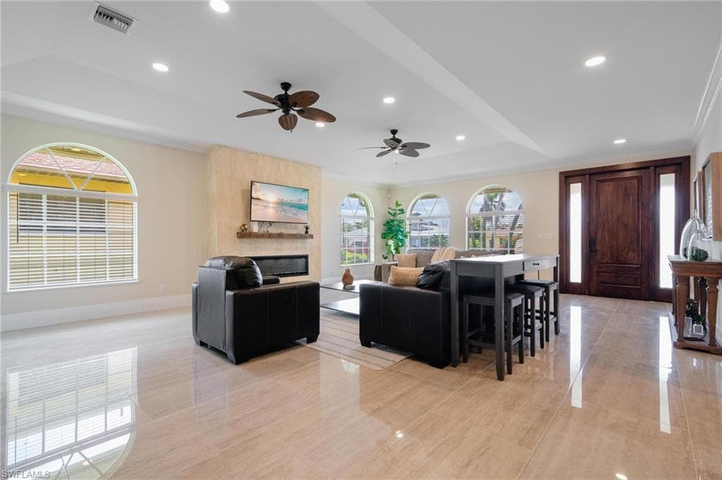 515 99th Ave N, Naples, FL 34108-18