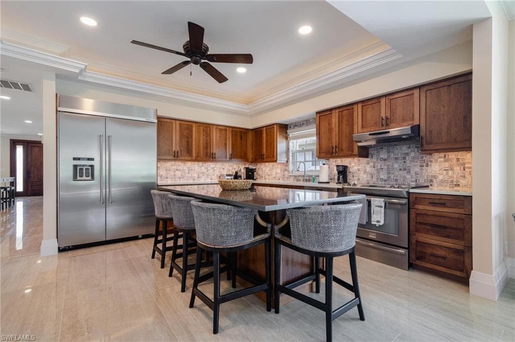 515 99th Ave N, Naples, FL 34108-22