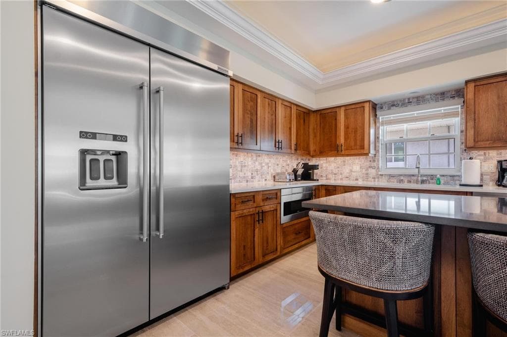 515 99th Ave N, Naples, FL 34108-24