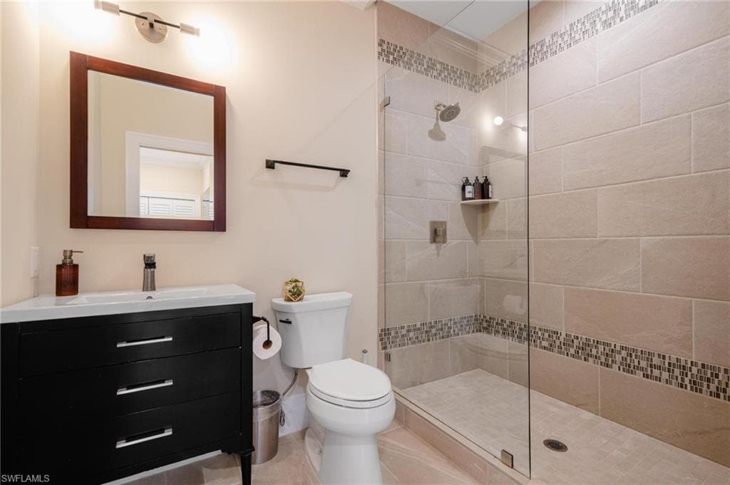 515 99th Ave N, Naples, FL 34108-39