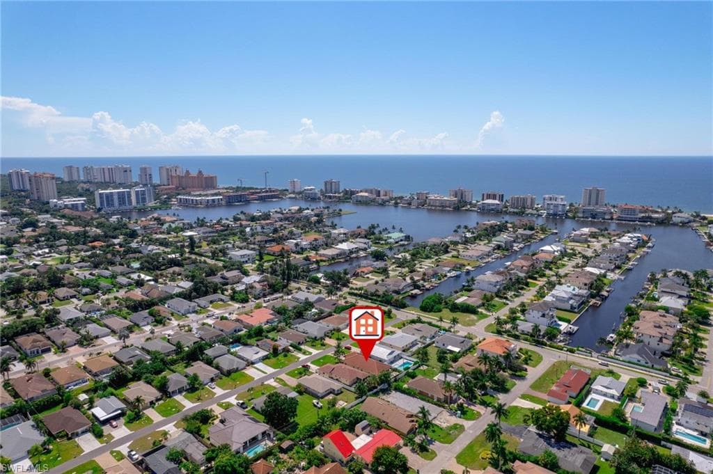 515 99th Ave N, Naples, FL 34108-46